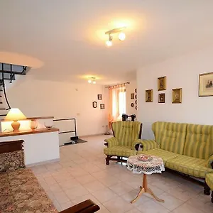 https://appartamento-su-due-piani-nel-centro-storico-di-alghero.in-sardinia.net