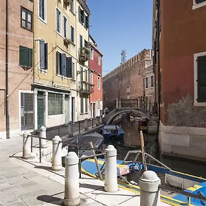 https://venice-romantic-lagoon.hotelinveneto.com