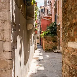  Apartment Ramo Delle Moschette Italy